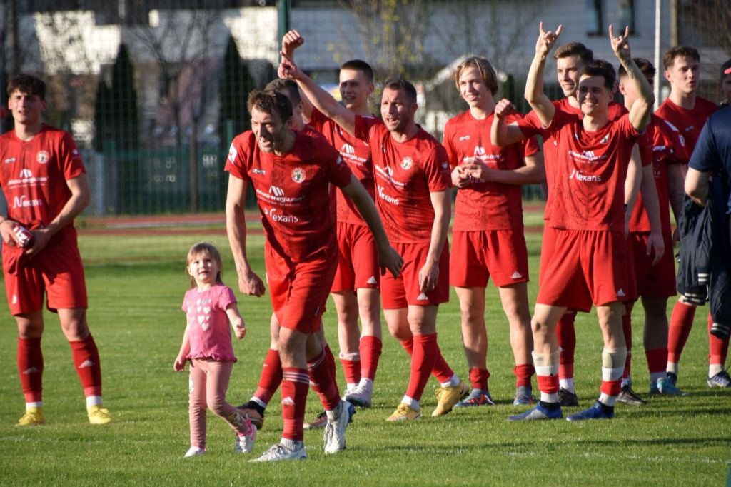 Derby dla Białobrzegów! Pilica 3 Broń 1