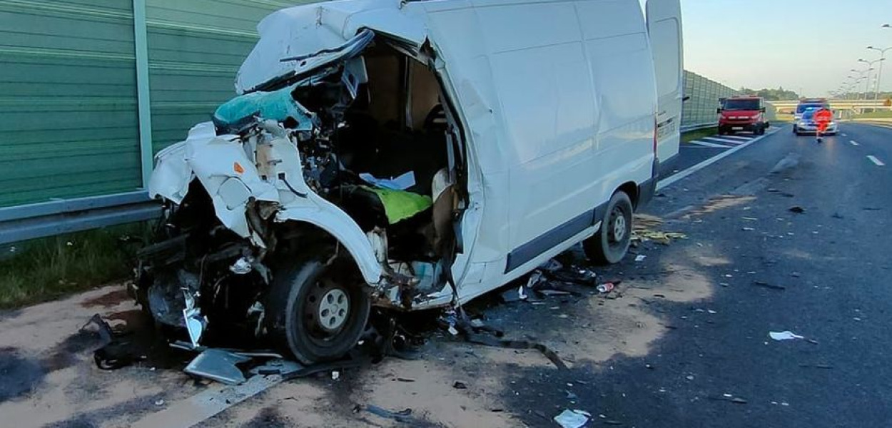 PILNE! Śmiertelny wypadek na S7. Na odcinku Białobrzegi - Grójec bus zderzył się z