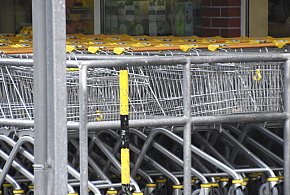 Czy 1 listopada zrobisz zakupy? Ten weekend zaskoczy wielu klientów-8268