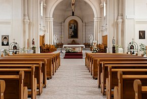 Miliony na Kościół w 2026 roku. Państwo co roku dokłada do duchownych-8636