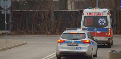 Kierowała volvo pod wpływem alkoholu. Policjanci musieli wezwać karetkę pogotowia