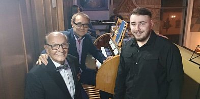 „Historia Muzyką Pisana”. Krystian i Wiesław Ochman wystąpią w Stromcu