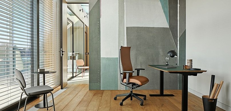 Jak dobrać fotel ergonomiczny do wzrostu i stylu pracy